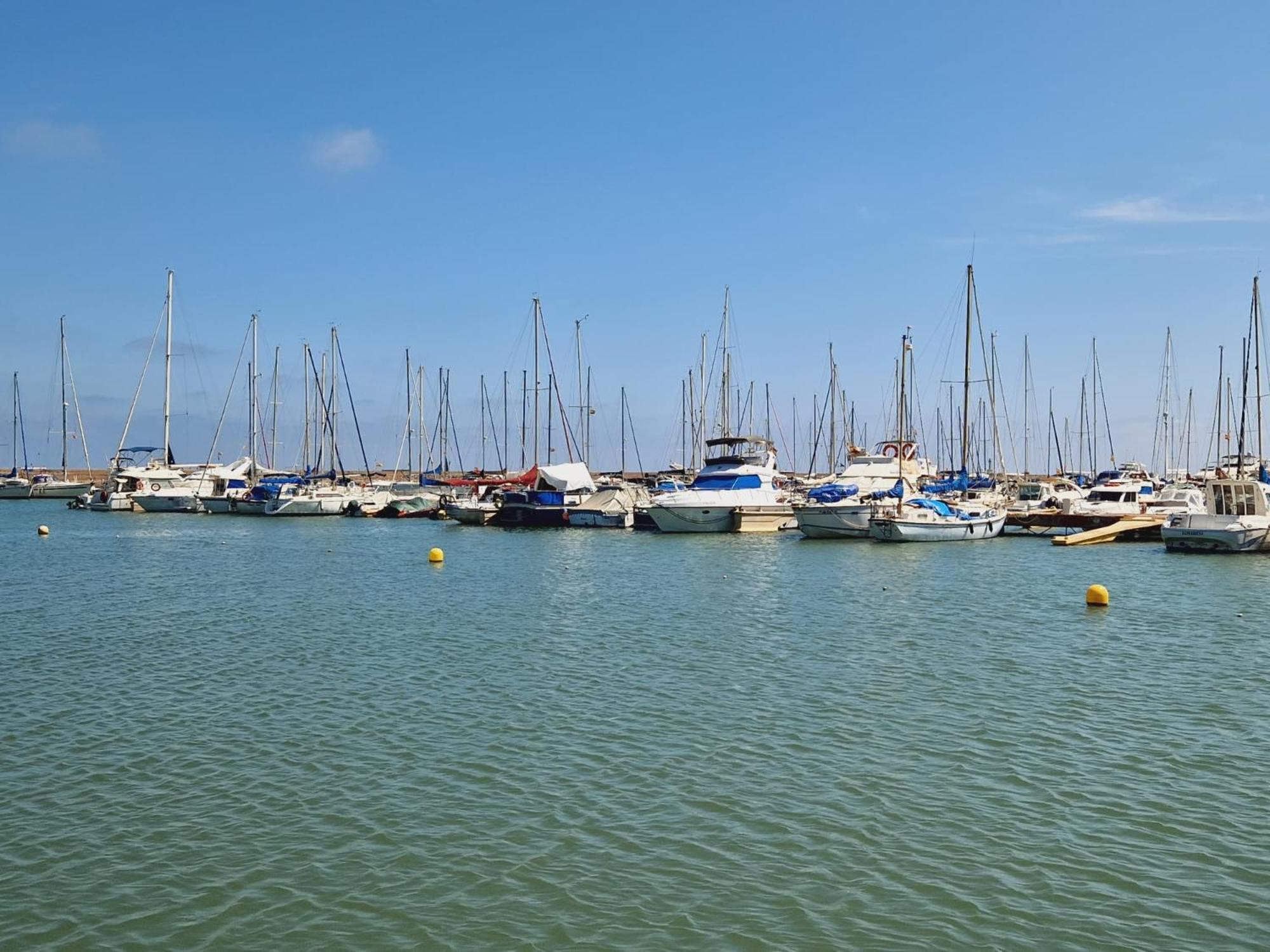 Apartamento Barbacoa, Piscina Y Playa 푸에블라 데 파르날스 외부 사진